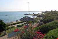 Mir Mahna quay and park