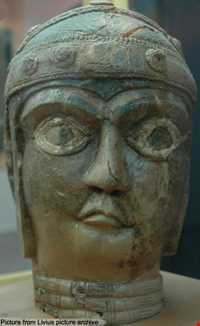 محوطه باستانی هفت تپه