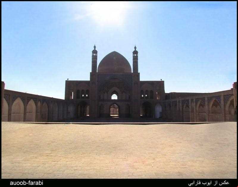 مسجد و مدرسه آقا بزرگ کاشان