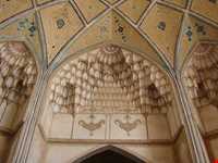 مسجد و مدرسه آقا بزرگ کاشان