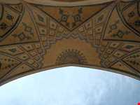 مسجد و مدرسه آقا بزرگ کاشان