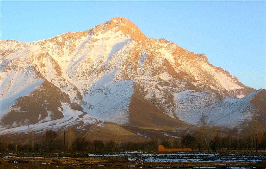 کوه گرمه ، کوه سرده