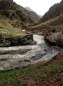 چشمه آب معدنی گشایش