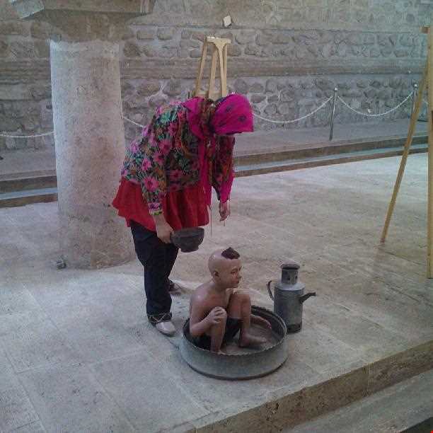 Zanjan Museum of Anthropology ( Rakhtshuy Khane Edifice )