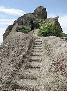 قلعه پشتاب یا قلعه پشتو