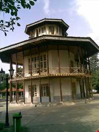 Kolah Farangi Edifice