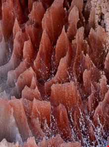 غار نمکی گرمسار