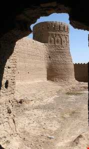 قلعه مهر پادین