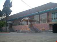 Hakim Nezami school