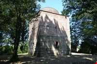 Tomb of Sheykh Taje-e Din