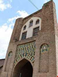 مسجد و مدرسه کریم ایشان