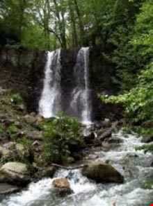 آبشار دوقلو گشت رودخان