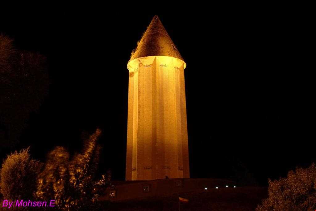 برج گنبد قابوس