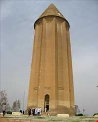 برج گنبد قابوس