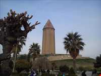 برج گنبد قابوس