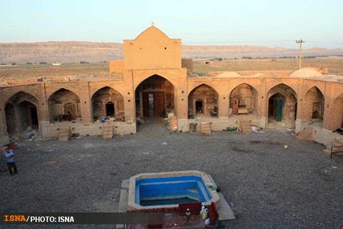 Pasangan caravan-serai