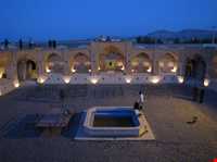 Pasangan caravan-serai