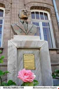 عمارت شهرداری تبریز و برج ساعت