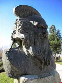 Attar neyshaboori tomb