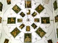 خانه لاری ها