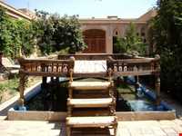 خانه لاری ها