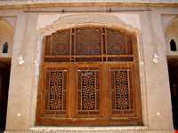 خانه لاری ها