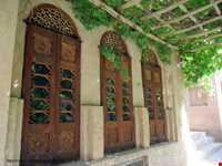 خانه لاری ها