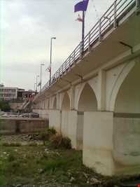 Davazdah cheshmeh Bridge