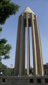 آرامگاه بوعلی سینا