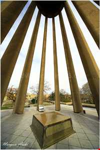 آرامگاه بوعلی سینا