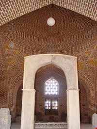 موزه سنگ نگاره‌ها ی مراغه ( مقبره آقالار )