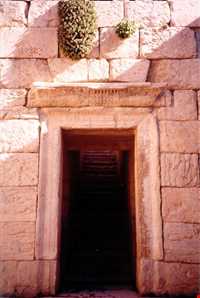 معبد آناهیتا بیشاپور