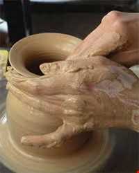 سفالگرى و سرامیک‌سازى زنوز