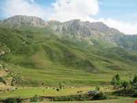 آبشار و روستای چرات