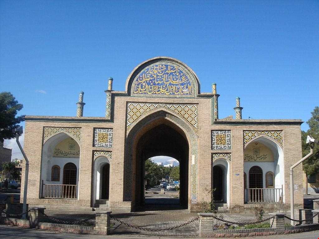 دروازه ارگ سمنان