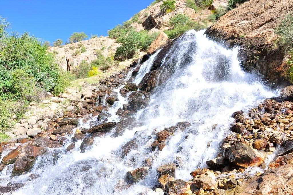 Pashndgan waterfall