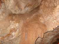 Beton cave ( ezhdeha cave )