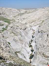 Haft hooz natural garden pond