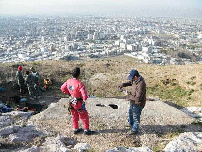 غار چاه قلعه بندر