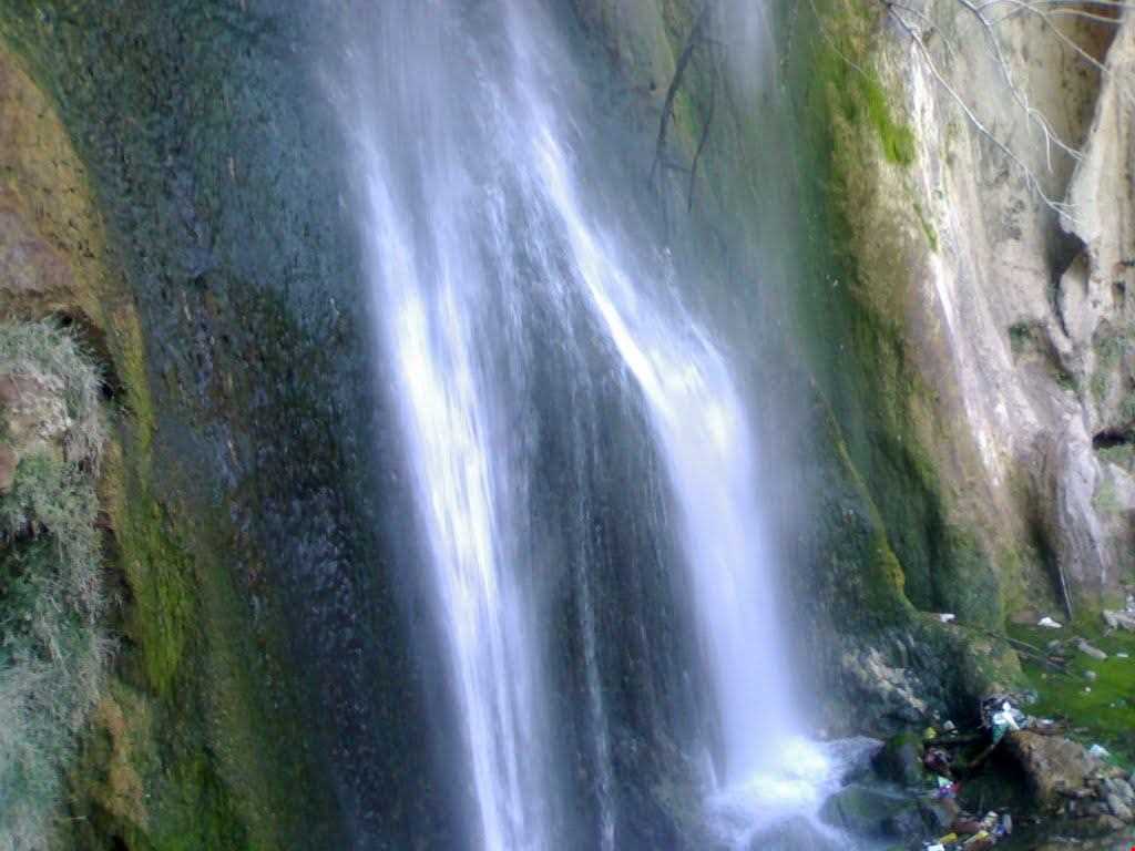 Dashtak Waterfall