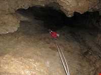 Angareh minou Cave