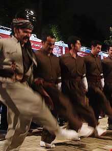 پای کوبی ( رقص کردی )