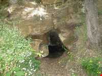 غار هفت خم تله