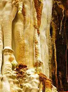 غار نمکی خرسین سیاهو