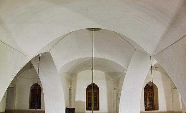 Chehel Mehrab Mosque