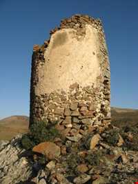 Omam castle ( Omam Tower )