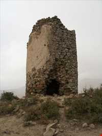 Omam castle ( Omam Tower )