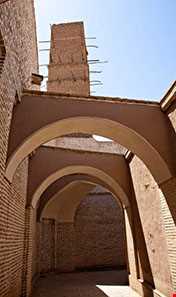 کاروانسرای وکیل