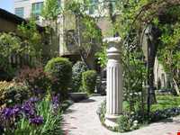 خانه و موزه مقدم