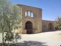 Esfak Caravansary
